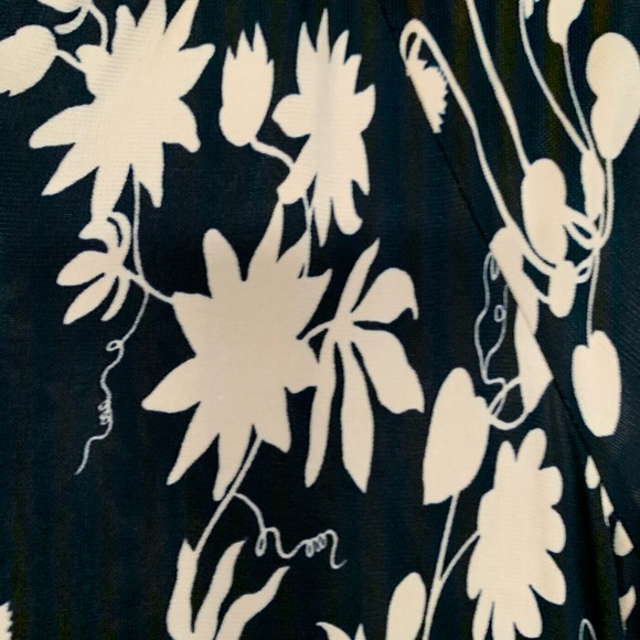 Shirt - Picture 2 of 4